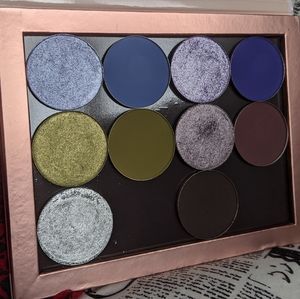 Give Me Glow Single Shadows and Palette